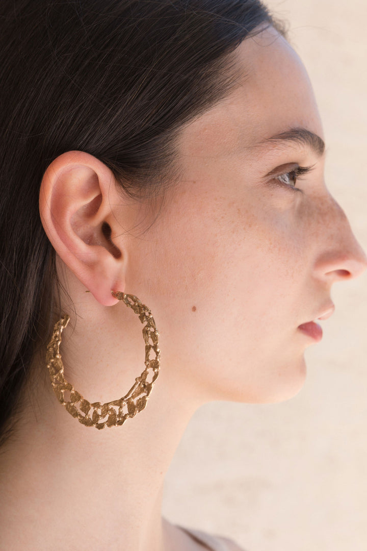 Orecchini - Pebbles Hoop Large Earrings - Giulia Barela Jewelry | Gioielli eleganti e particolari fatti in Italia